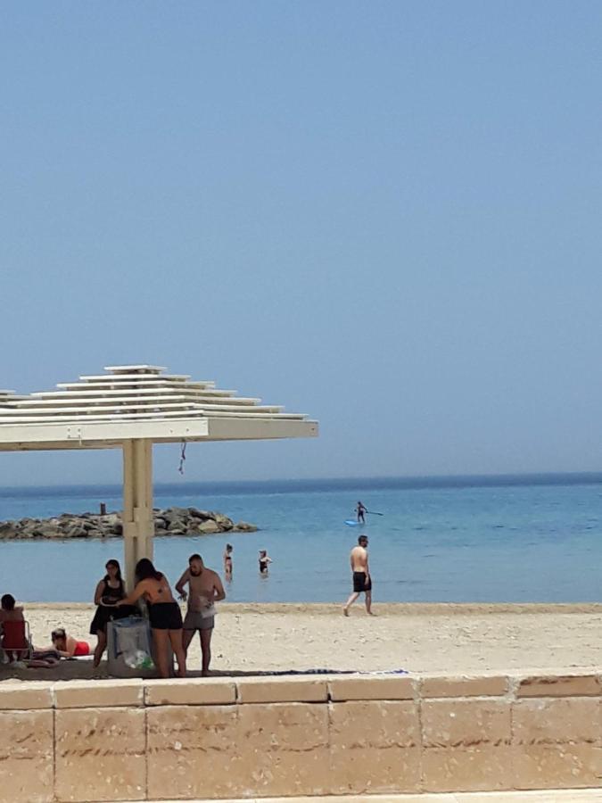 Suite On The Beach Haifa Luaran gambar