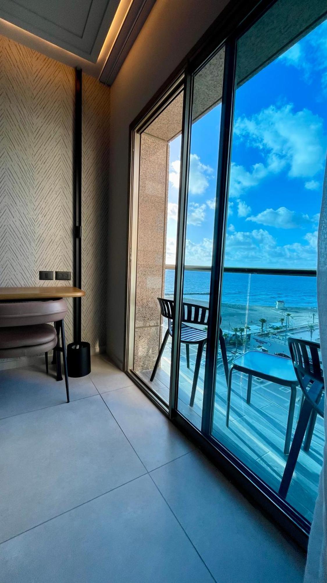 Suite On The Beach Haifa Luaran gambar